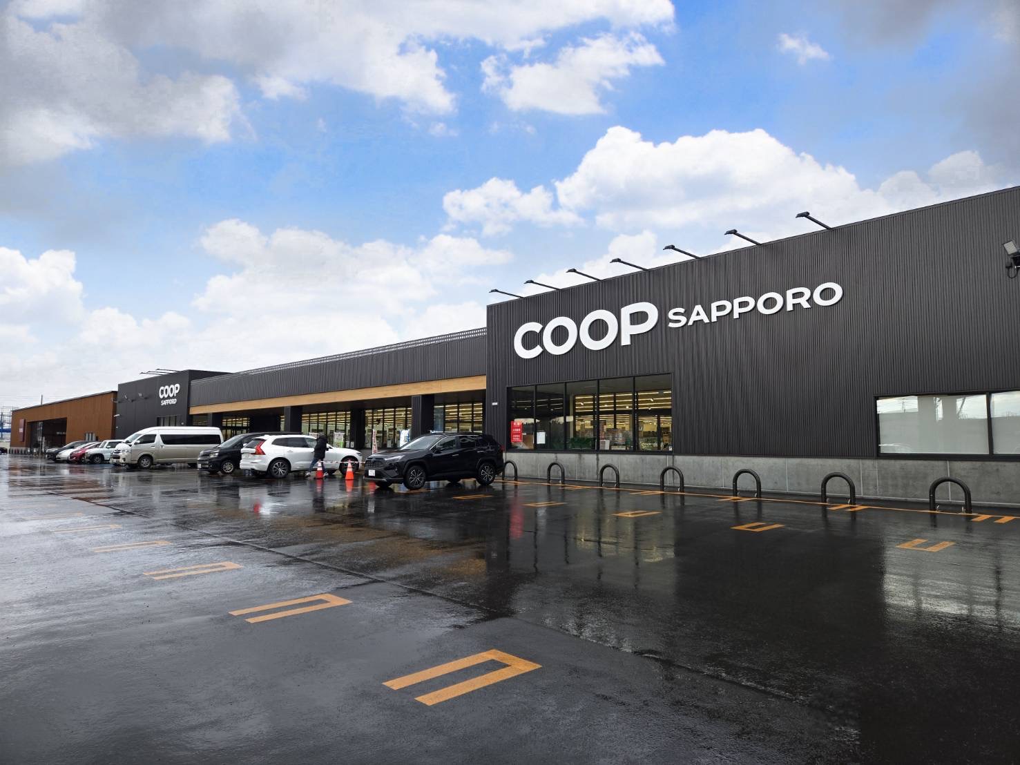 コープさっぽろ野幌店まで600ｍ