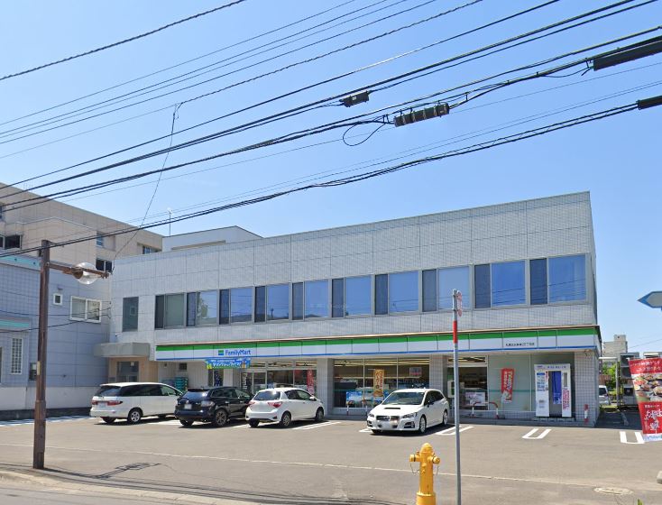 ファミリーマート札幌北6条東20丁目店まで341ｍ