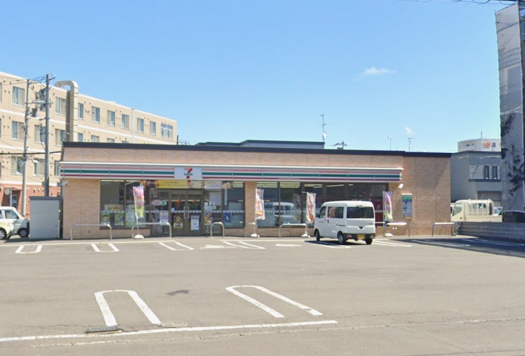 セブンイレブン札幌北31条東店まで240m