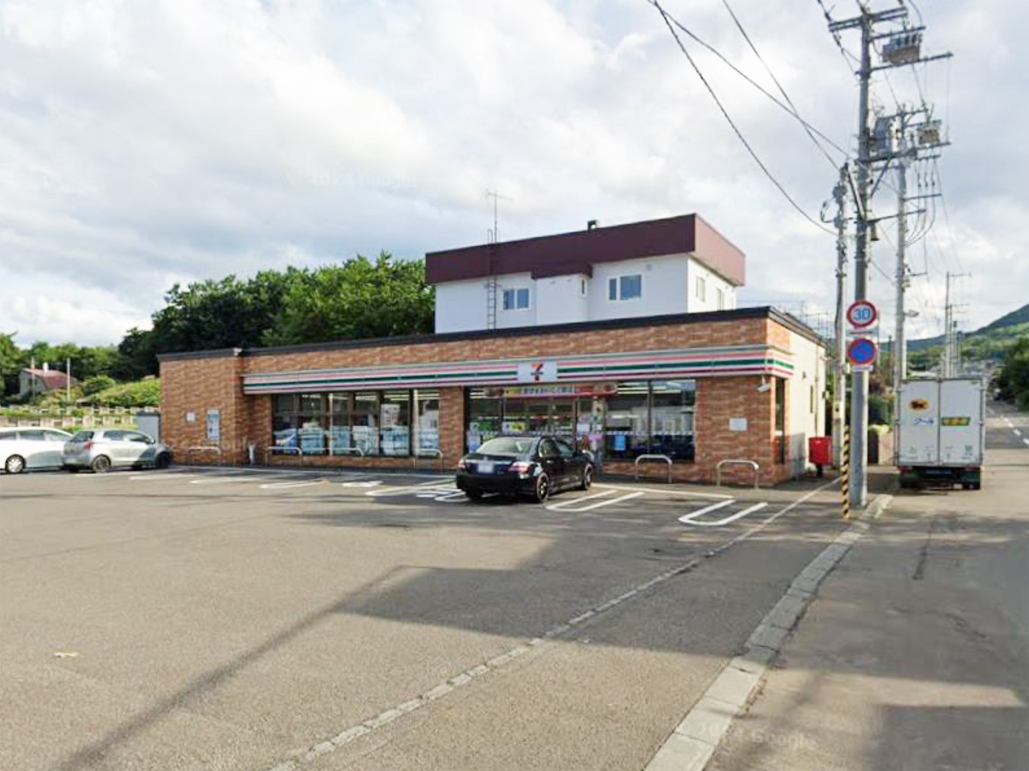 セブンイレブン札幌藤野3条店まで430ｍ